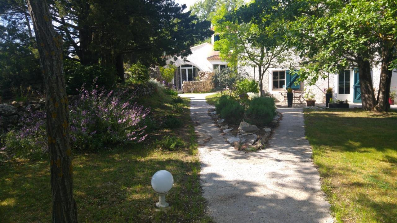 Le Moulin De Varrians Couette-café Rians (Var)